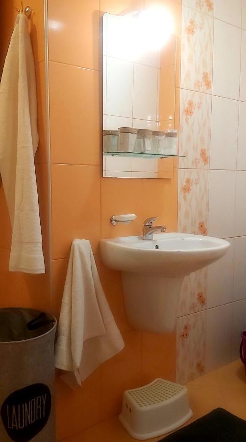 Saint Nicholas Varna Lovely 2 Bedroom Apartment With Sunny Garden ภายนอก รูปภาพ
