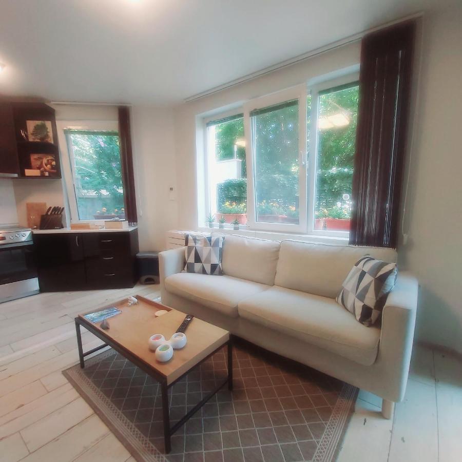 Saint Nicholas Varna Lovely 2 Bedroom Apartment With Sunny Garden ภายนอก รูปภาพ