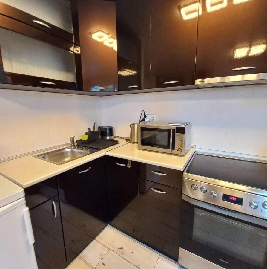 Saint Nicholas Varna Lovely 2 Bedroom Apartment With Sunny Garden ภายนอก รูปภาพ