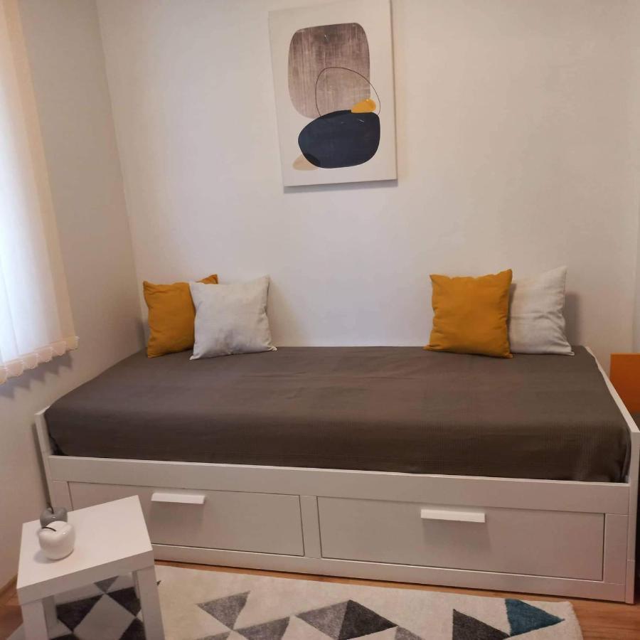 Saint Nicholas Varna Lovely 2 Bedroom Apartment With Sunny Garden ภายนอก รูปภาพ